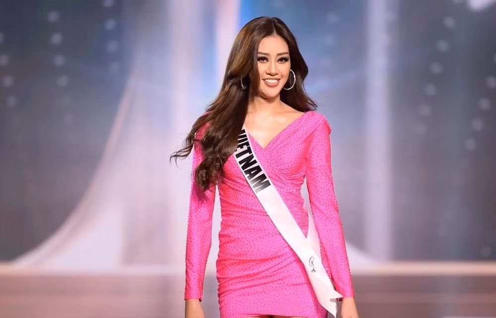 Une beauté vietnamienne entre dans le Top 21 de Miss Univers 2020 ảnh 1