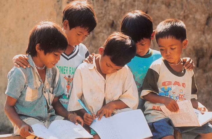 Soutien aux enfants démunis de la région du Centre ảnh 1