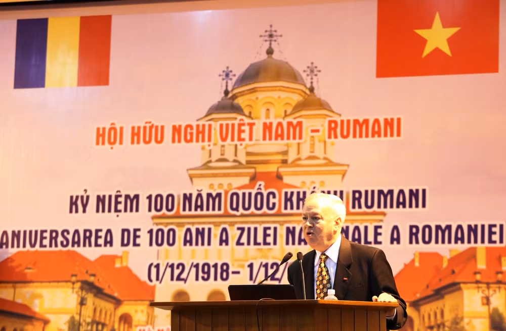 Renforcement de l'amitié et de la coopération Vietnam-Roumanie ảnh 1 Renforcement de l'amitié et de la coopération Vietnam-Roumanie ảnh 1