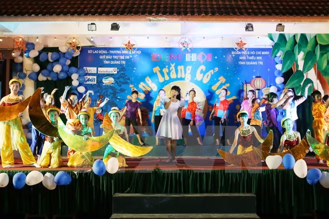 Les voeux du président vietnamien pour la Fête de la mi-automne ảnh 1