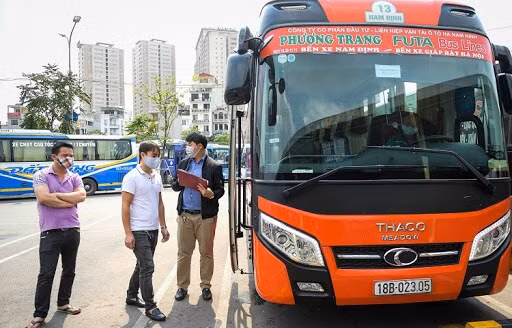 COVID-19 : le Vietnam lève toutes les restrictions de transport routier à partir du 7 mai 2020 ảnh 1