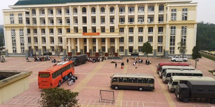 COVID-19: Les étrangers placés en confinement impressionnés par la prévenance du Vietnam ảnh 1