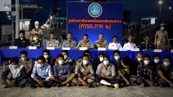 COVID-19 : la Thaïlande procède à l'isolement 21 pêcheurs vietnamiens ảnh 1