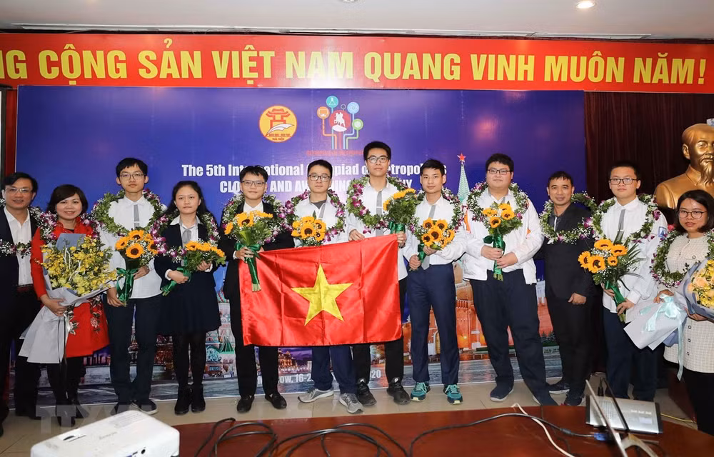 Le Vietnam brille à la 5e Olympiade internationale des métropoles ảnh 1