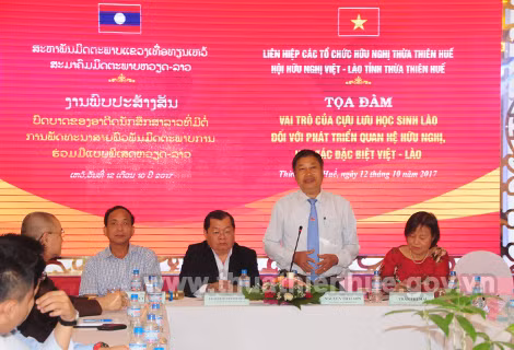 Les anciens étudiants laotiens au Vietnam contribuent aux relations bilatérales ảnh 1