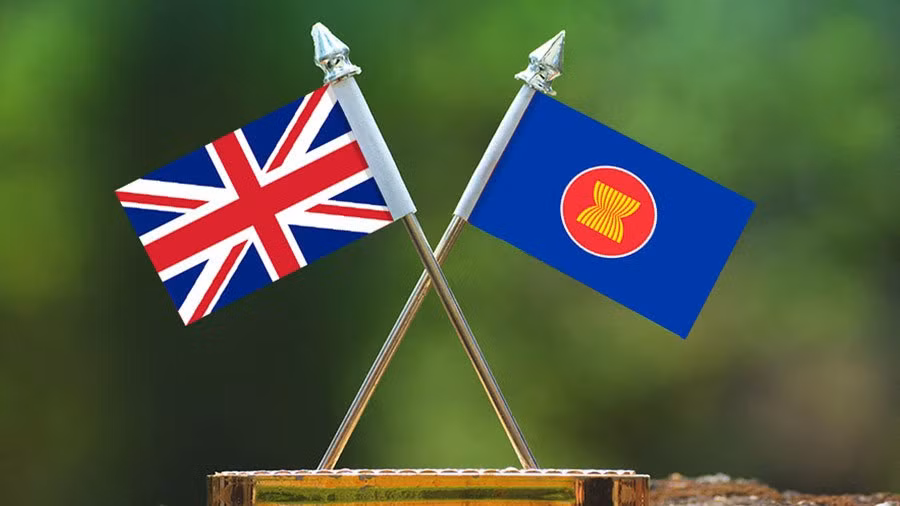 Le premier forum des hauts officiels de l’ASEAN et du Royaume-Uni ảnh 1