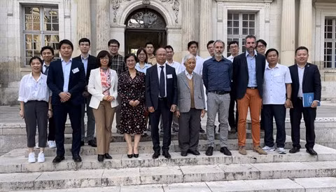 Rencontre des générations de boursiers RVN-Vallet en France ảnh 2