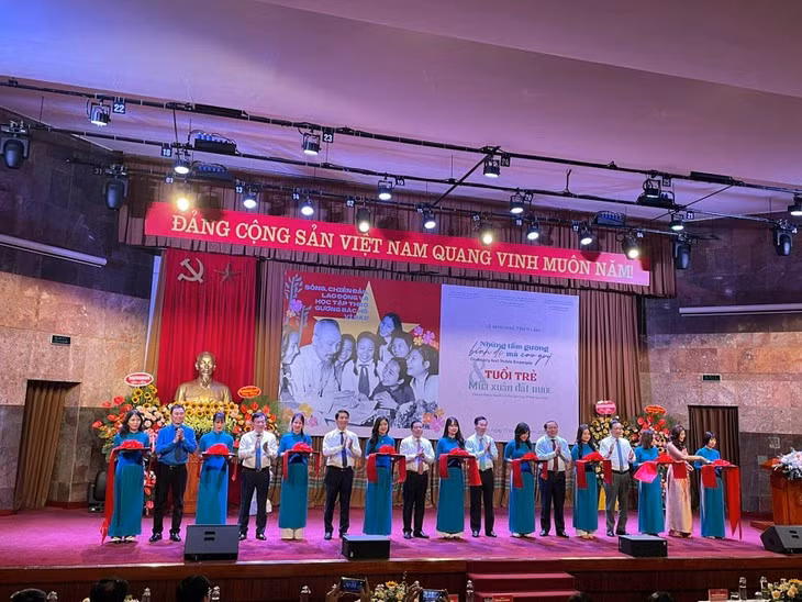 Vernissage de l’exposition «Des figures humbles mais nobles» ảnh 1