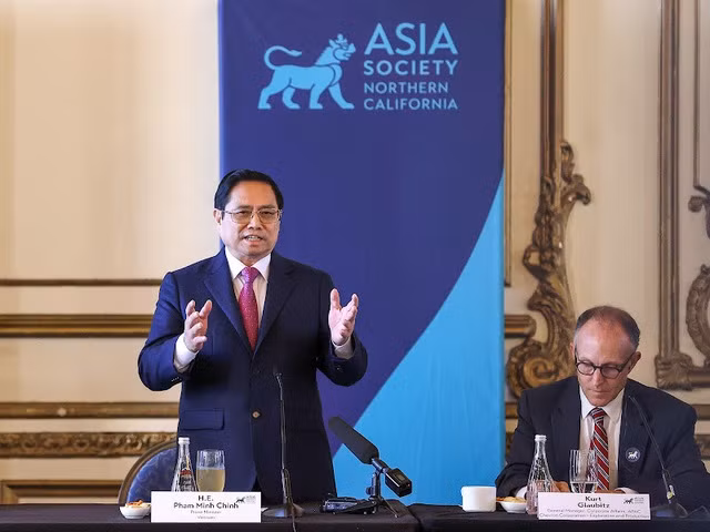 Le PM Pham Minh Chinh participe à un échange de vue sur l'innovation et l'entrepreneuriat ảnh 1