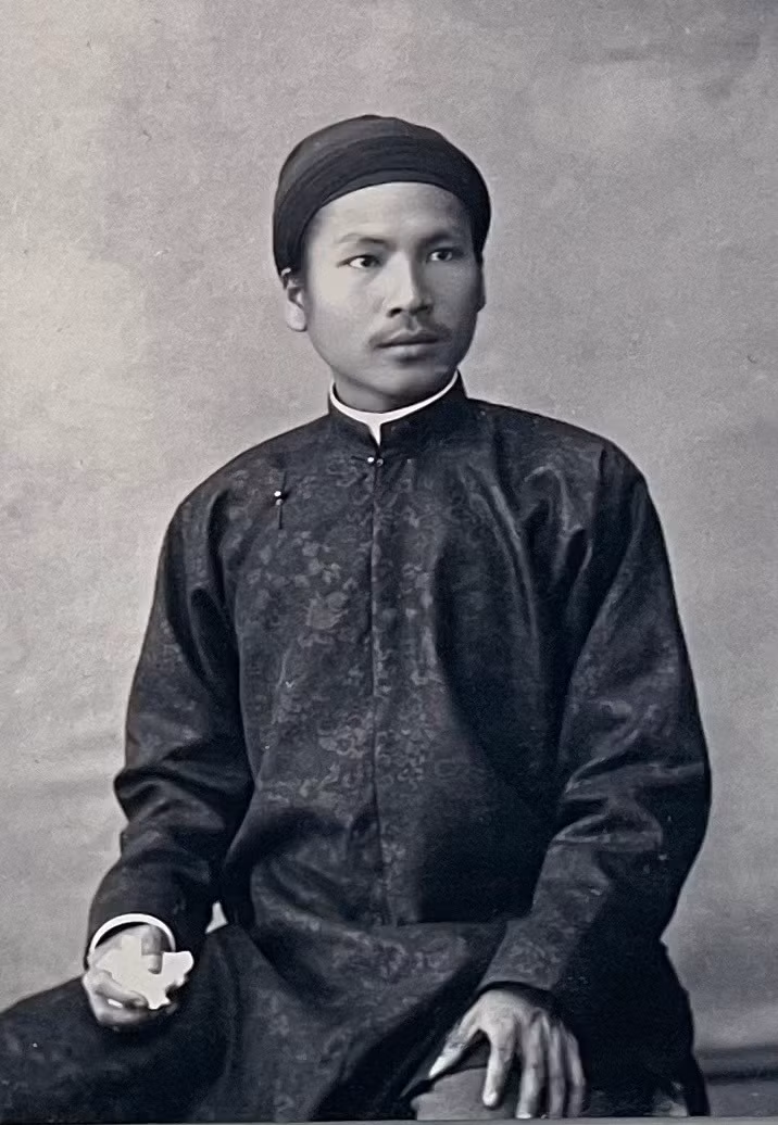 "L’Art en exil", une exposition dédiée à l’empereur Hàm Nghi ảnh 2