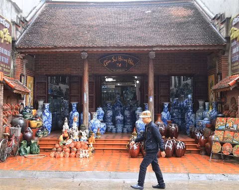 Le village de la céramique de Bat Tràng en fête ảnh 3