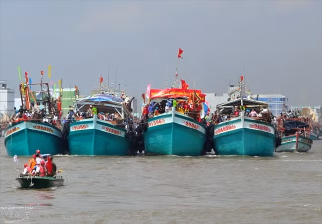Ambiance chaleureuse à la fête de Nghinh Ông à Cà Mau ảnh 1