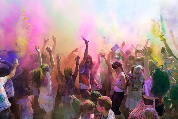 Bientôt la Fête des couleurs Holi de l’Inde au Vietnam ảnh 1