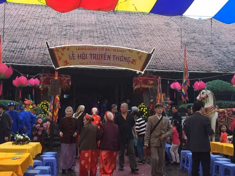 Le village de la céramique de Bat Tràng en fête ảnh 1