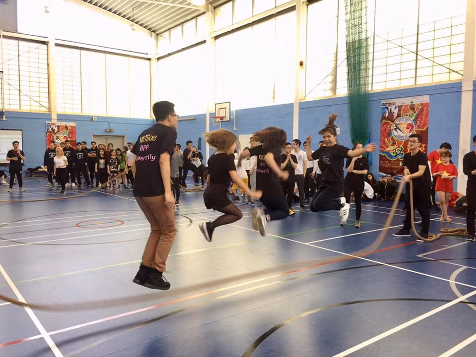 Fête sportive des étudiants vietnamiens au Royaume-Uni ảnh 2