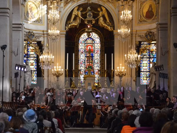 Concerts franco-vietnamiens en hommage au compositeur Nguyen Thien Dao ảnh 1