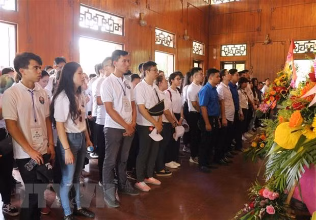 Camp d’été 2019 : poursuite des activités des jeunes Viet Kieu à Nghe An ảnh 1