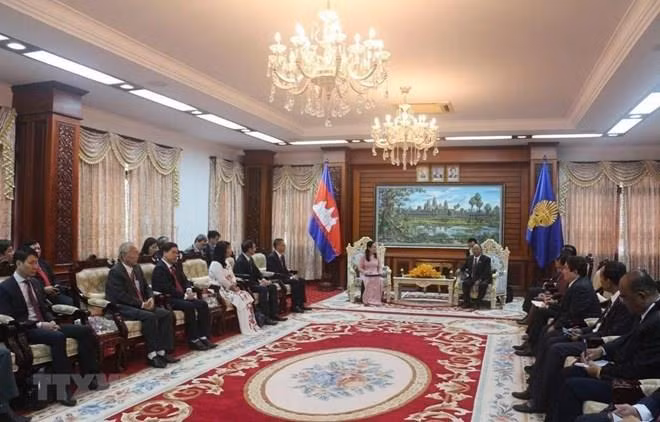 Un dirigeant cambodgien salue le développement de Hô Chi Minh-Ville ảnh 1