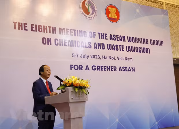 La 8e Réunion du groupe de travail de l'ASEAN sur les produits chimiques et les déchets (AWGCW-8) à Hanoï ảnh 2