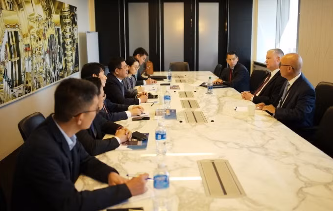 Boeing prévoit d'investir dans la chaîne d'approvisionnement d'équipements aéronautiques au Vietnam ảnh 1