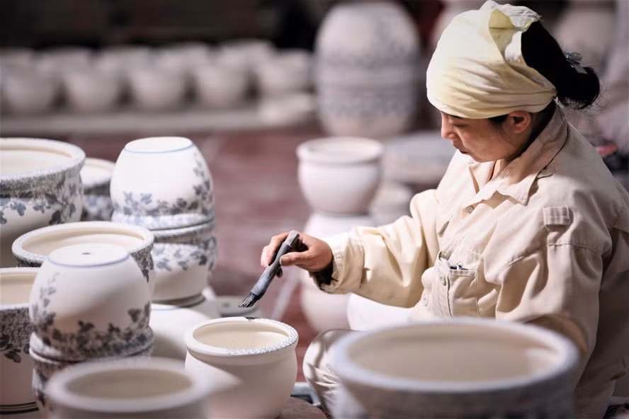 Des métiers artisanaux, des ressources pour Hanoï de développer l'industrie culturelle ảnh 2