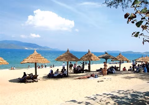 Bai Cháy redéfinit la notion de plage à Quang Ninh ảnh 1