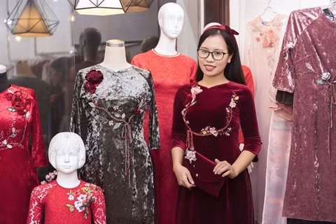 Quand la mode française inspire une collection d’ao dài ảnh 1