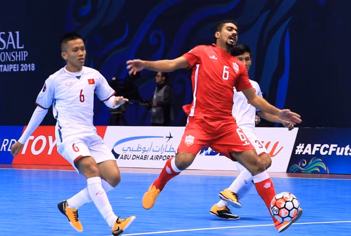 Victoire face au Bahreïn lors du Championnat d’Asie de futsal ảnh 1