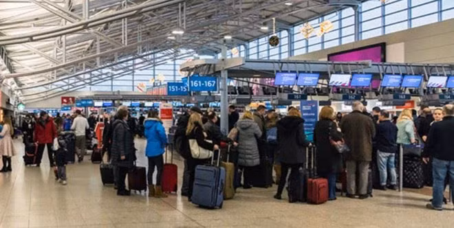 Prague Airport prévoit d’ouvrir des liaisons aériennes directes vers le Vietnam ảnh 1