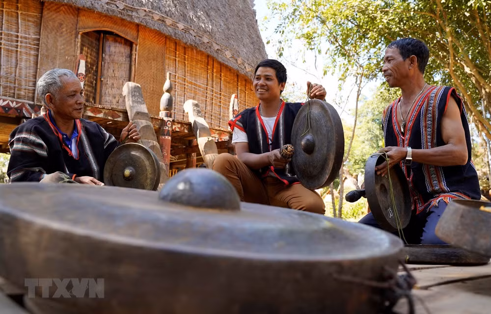 Les gongs, l’âme des ethnies du Tây Nguyên ảnh 3
