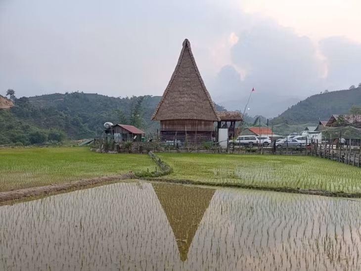 Kon Tum: Inauguration d’un village du tourisme communautaire ảnh 1