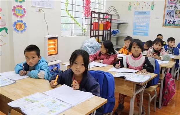 L’Allemagne offre des équipements de filtration d’eau pour des écoles du Vietnam ảnh 1
