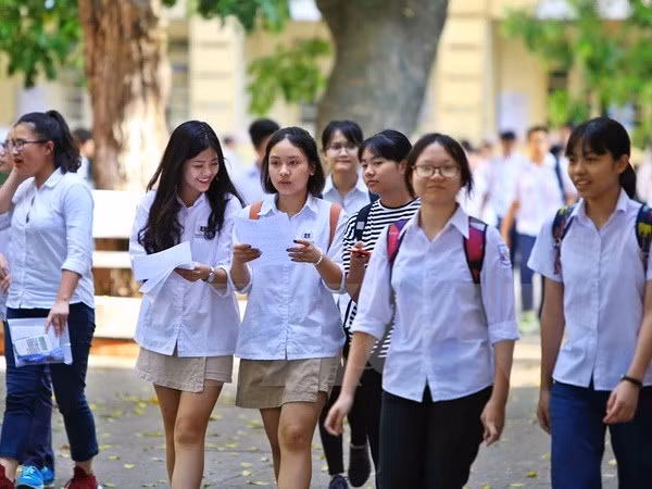 Des politiques pour attirer les bons étudiants dans l'industrie des semi-conducteurs ảnh 2