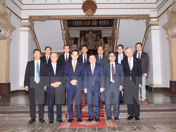 Ho Chi Minh-Ville et Ehime (Japon) resserrent leur coopération ảnh 1