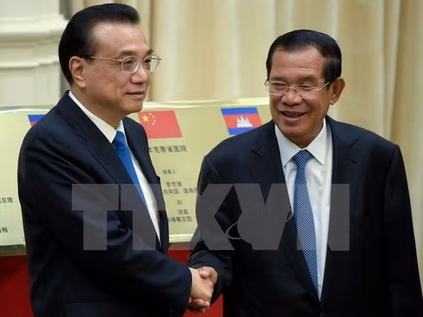 Le Cambodge et la Chine s'engagent à élargir la coopération bilatérale ảnh 1