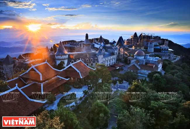 Bà Nà Hills, la « ville flottant dans les nuages » ảnh 5