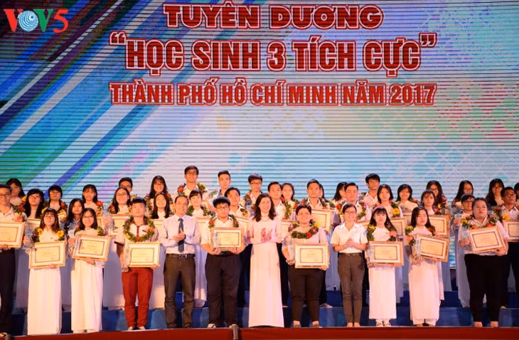 Activités à l’occasion de la Journée des élèves et étudiants vietnamiens ảnh 1