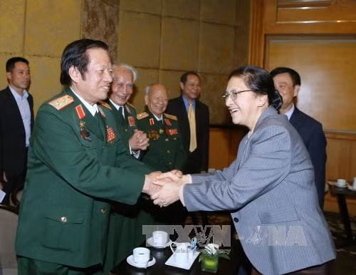 Les relations entre Vietnam et Laos sont toujours fidèles et pures ảnh 1