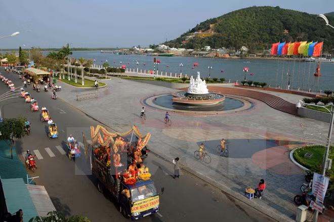 Lancement de l'Année nationale du tourisme 2016 à Kien Giang ảnh 1 Lancement de l'Année nationale du tourisme 2016 à Kien Giang ảnh 1