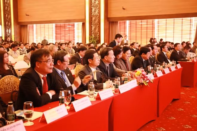 Renforcement de la coordination pour développer le tourisme au Centre ảnh 1