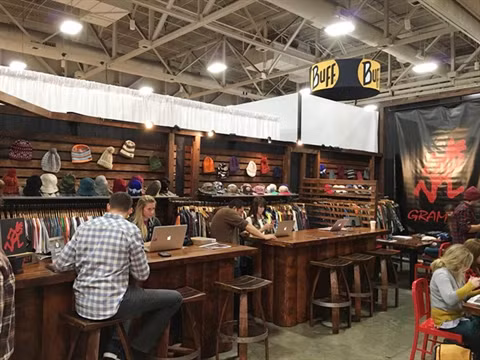  Des entreprises s’implantent à l’étranger ảnh 1