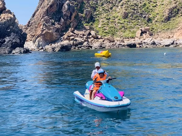 Le tourisme de la province de Binh Dinh reprend vie après l'épidémie de COVID-19 ảnh 1