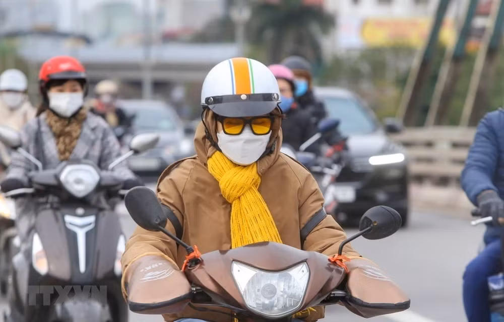 Une vague de froid intense continue de frapper les provinces du Nord du Vietnam ảnh 1