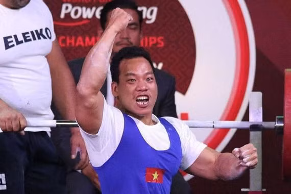 Le Van Công décroche l'argent aux Championnats d’Asie d'haltérophilie handisport 2022 ảnh 1