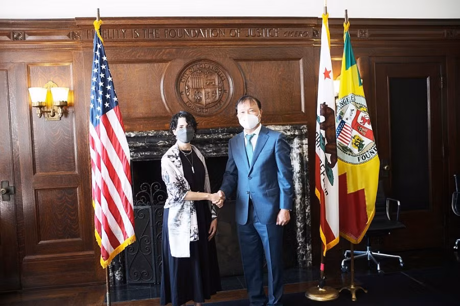 Promouvoir la coopération commerciale entre le Vietnam et Los Angeles ảnh 2