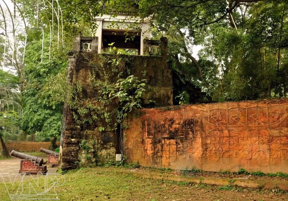 La célèbre ancienne citadelle de Son Tay en banlieue de Hanoï fête ses 200 ans d’existence ảnh 3