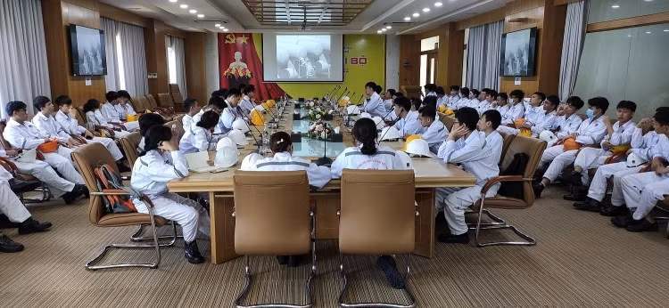 L'Université du pétrole et du gaz du Vietnam obtient l'accréditation américaine ABET ảnh 2