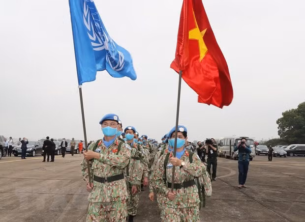 Des Casques bleus vietnamiens à Abyei déploient une reconnaissance militaire ảnh 1