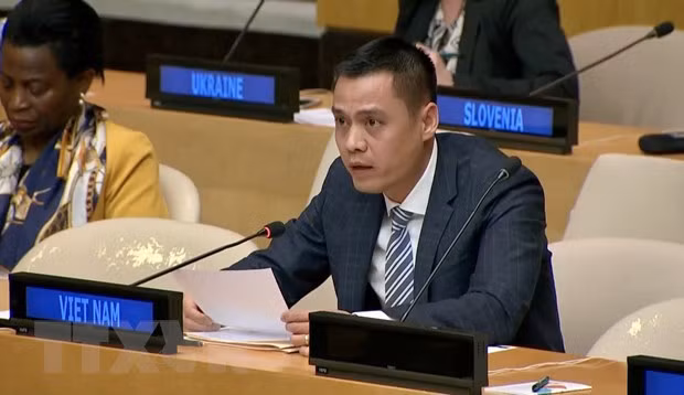 Le Vietnam réitère l'engagement de l'ASEAN à promouvoir le multilatéralisme ảnh 1
