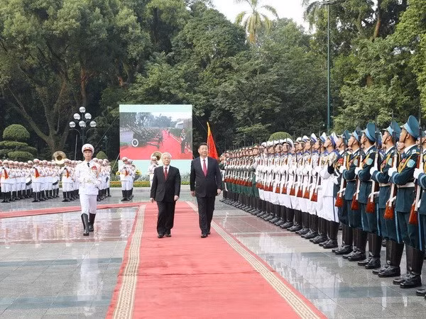 Ministre vietnamien des Affaires étrangères : donner un nouvel élan aux relations Vietnam-Chine ảnh 2